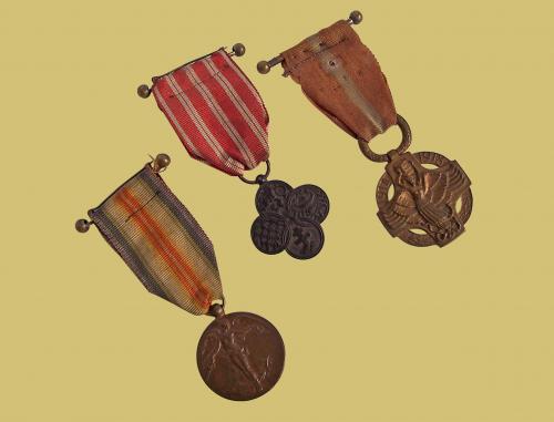 Pamětní medaile vítězství v 1.sv. válce (belgické vydání), Čsl. revoluční medaile 1914 - 1918 a Čsl. válečný kříž 29